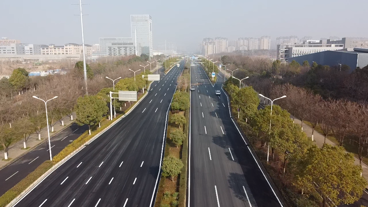 冶建公司承建的光谷三路等道路改造工程全部通车